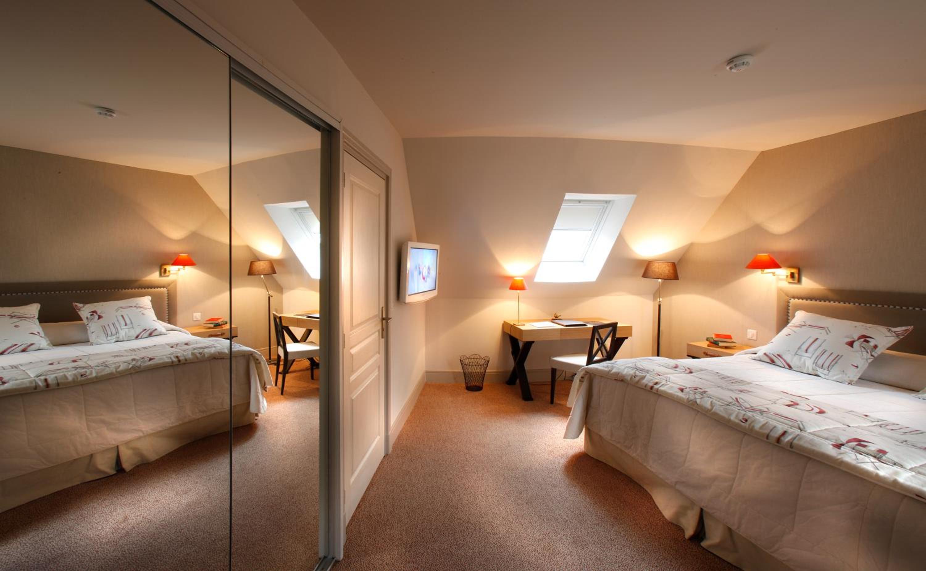 Manor, Double Bed