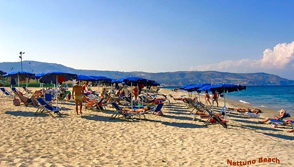 HOTEL NETTUNO SOVERATO 52/59