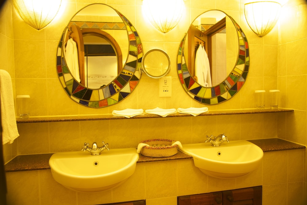 Amboseli Serena Safari Lodge 53/81