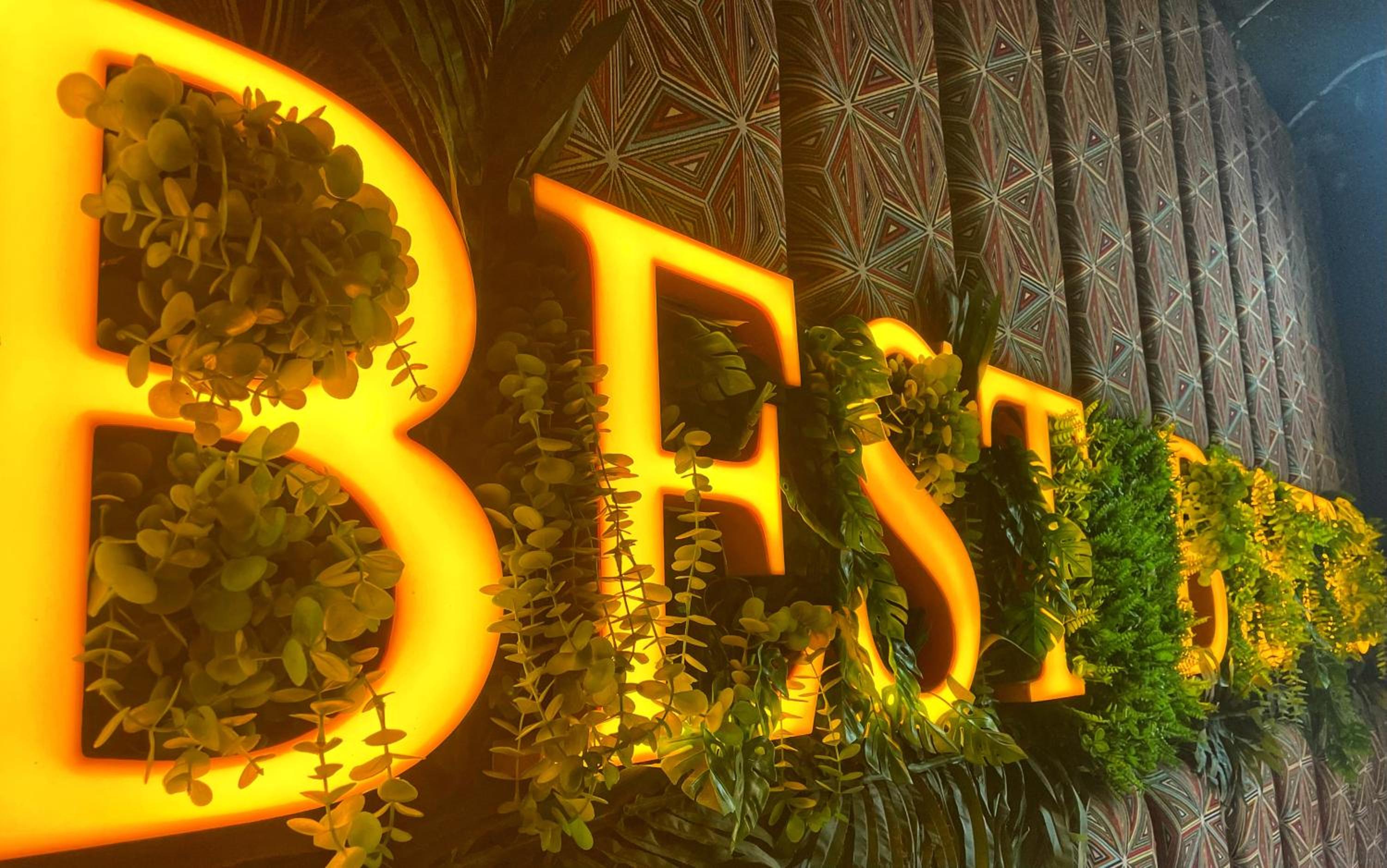 Best Hotel 42/49