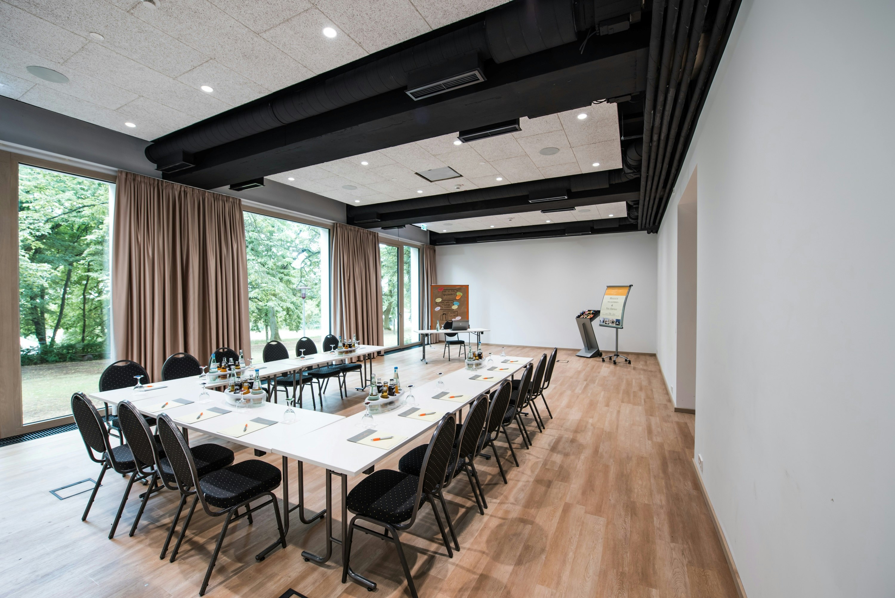 Parkhotel Schillerhain 21/26
