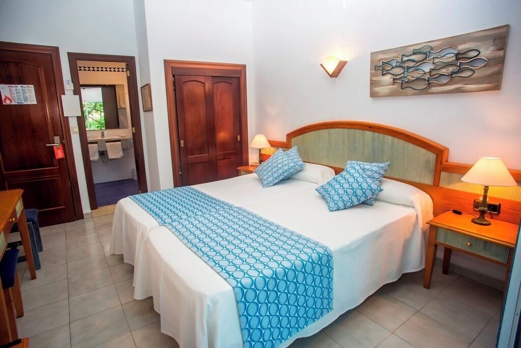 غرفة سوبيريور بسرير كوين بشرفة، Hotel Martorell 3/6
