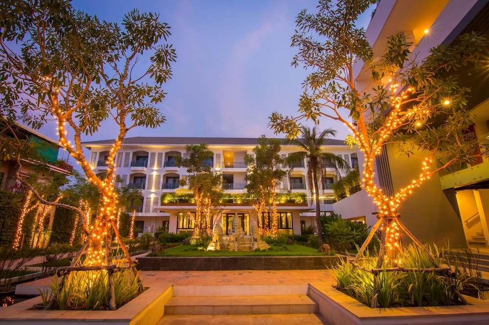 Damrei Angkor Hotel 2/74