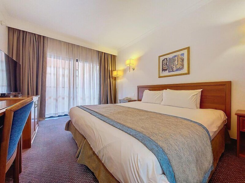 Vivaldi Hotel 25/71