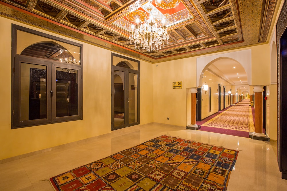 Hotel Riad Ennakhil 9/74