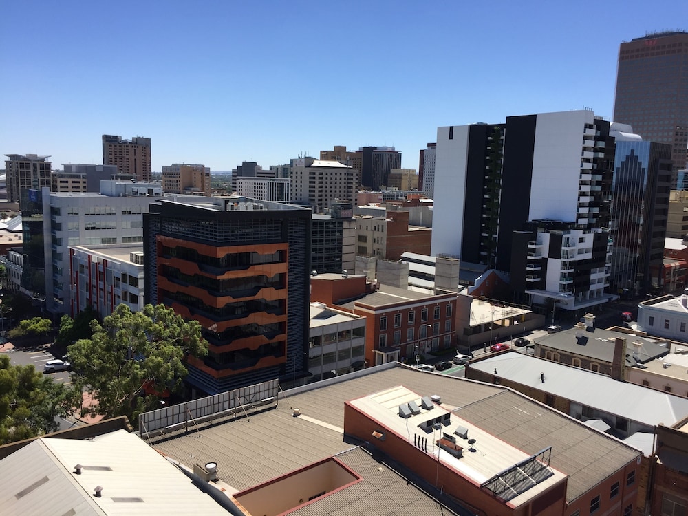 Tasha's Apartments on Morphett 34/50