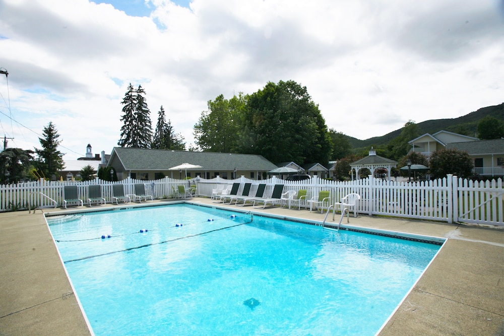 Heritage of Lake George 43/74