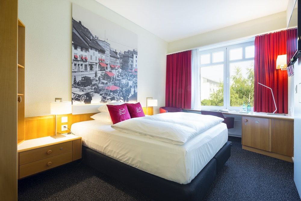 Hotel Wartmann am Bahnhof 9/30