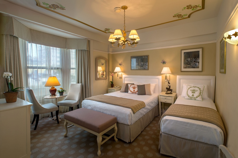 Cornell Hotel de France 26/38