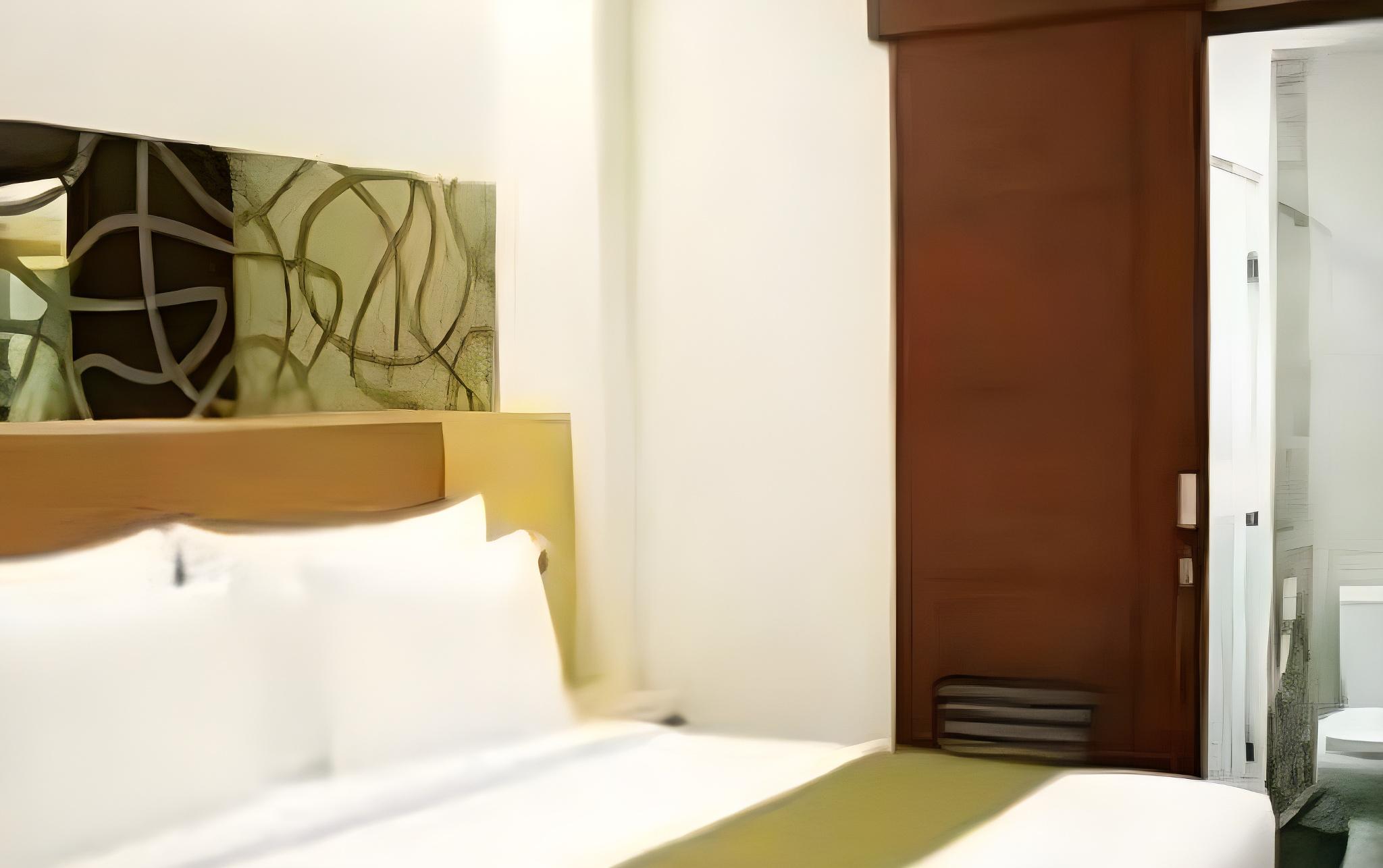 Superior, King Bed
