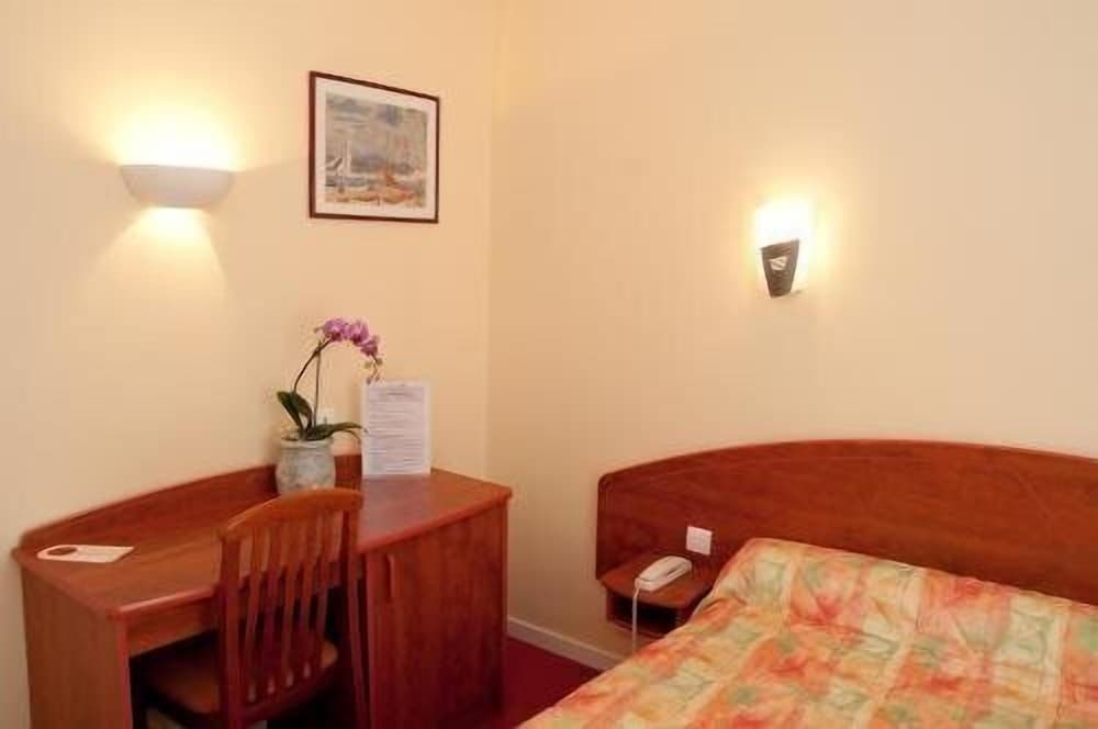 Logis Hotel Le Robinson 33/53
