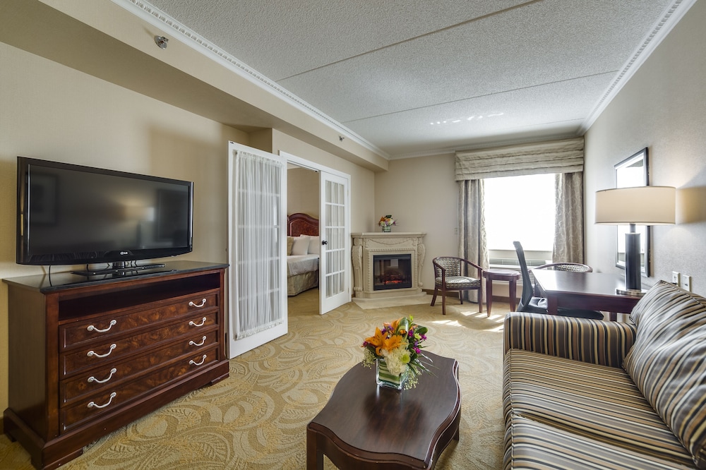 Monte Carlo Inns And Suites Downtown Markham 56/68