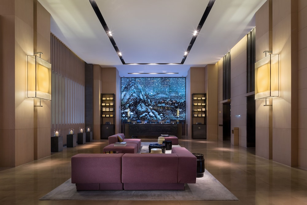 The East Hotel 34/50