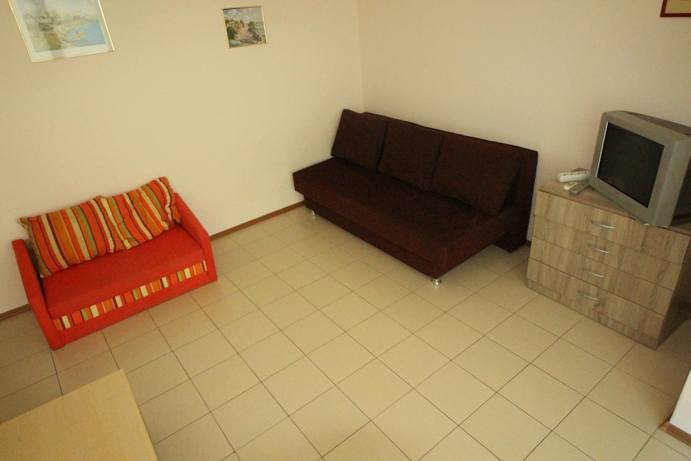 Esperanto Hotel 29/35