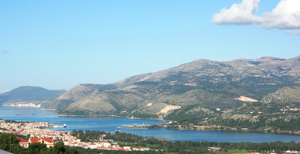 Lagoon View Apartments - Adults Only 59/70