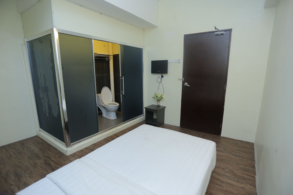 JAM Hotel Near ERL Salak Tinggi Kota Warisan 20/27