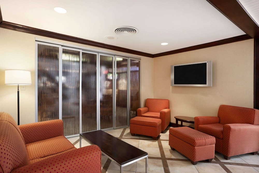 Ramada By Wyndham Newark/Wilmington 21/34