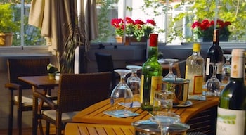 Marine House Boutique Hotel 45/51