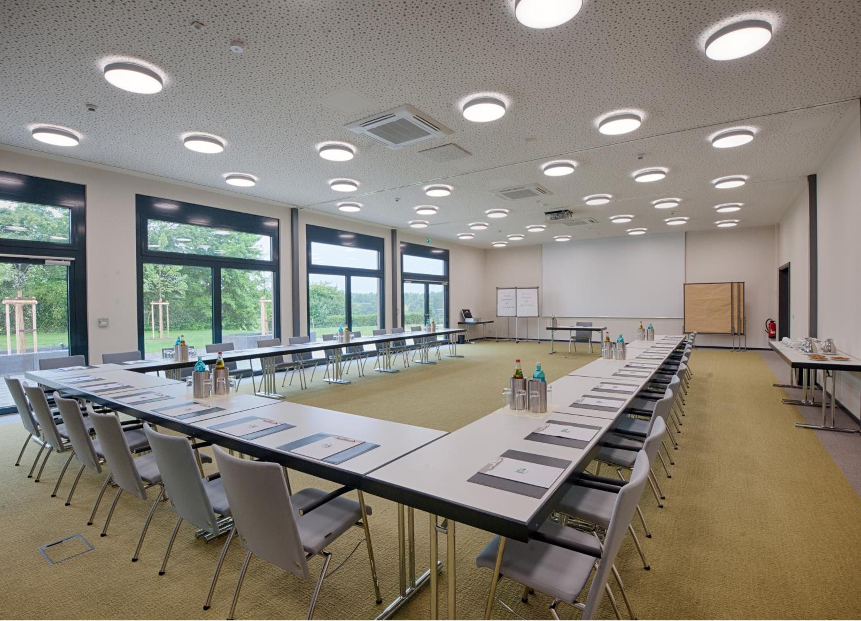 Gut Heckenhof Hotel & Golfresort an der Sieg GmbH & Co. KG 39/50