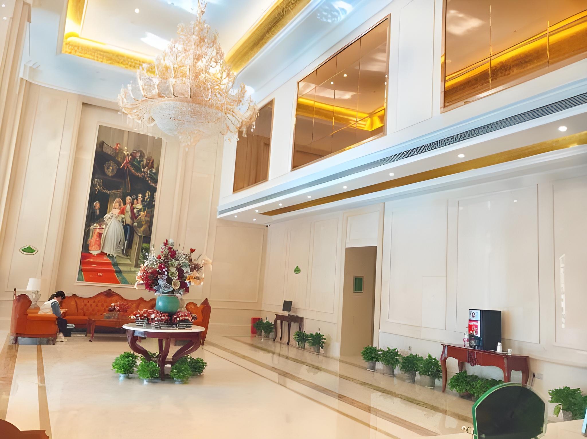 Vienna International Hotel (New Economic Development Zone store of Nanchang West Railway Station) 40/48