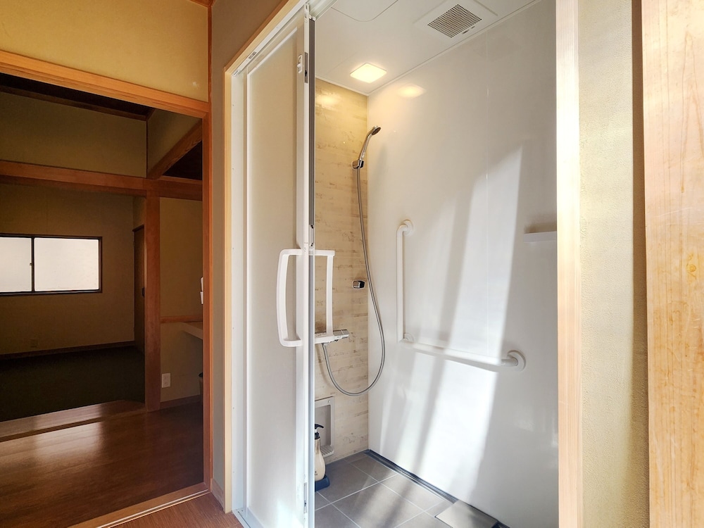 Kose Onsen Hotel 50/50