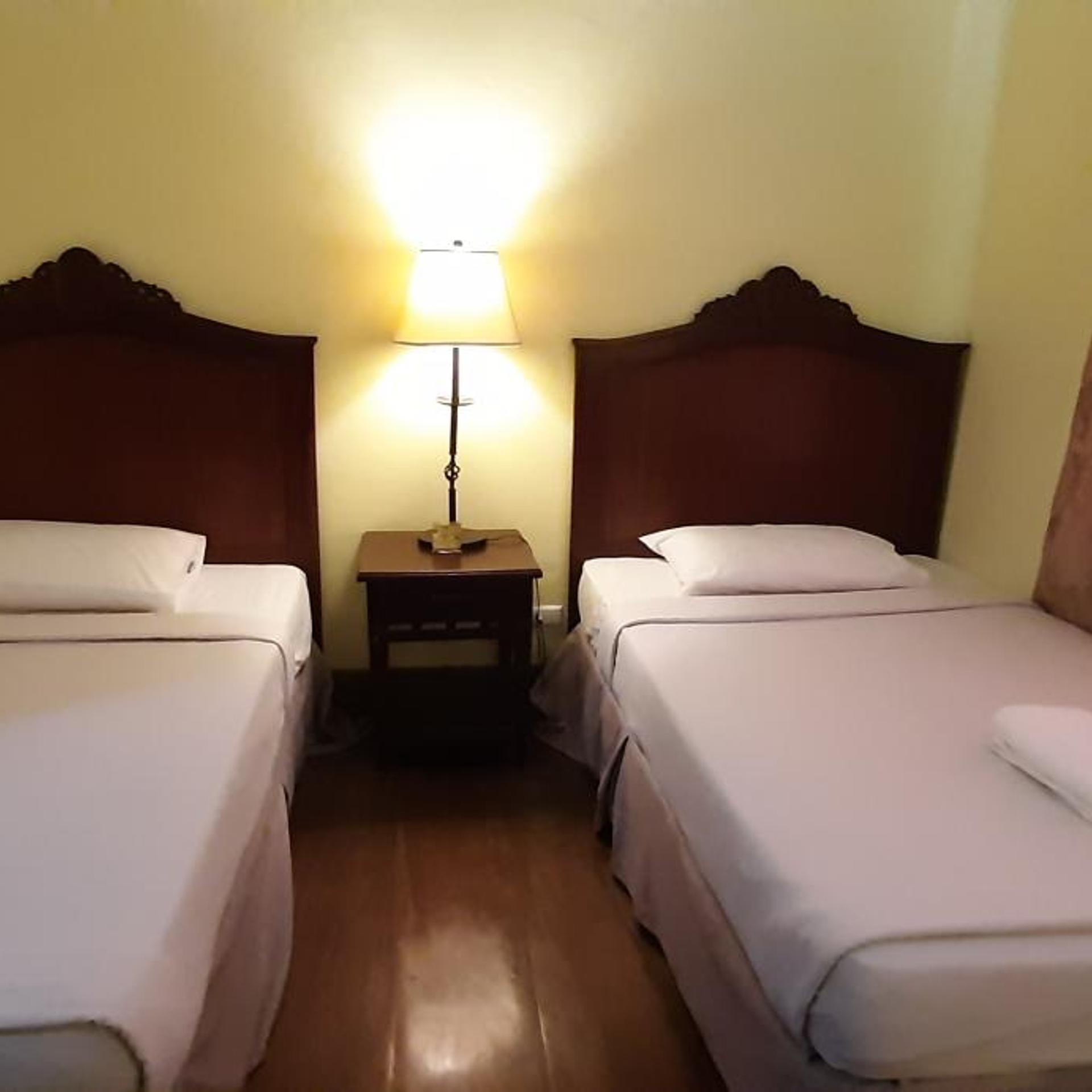 Superior, Twin Beds