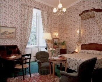 CHATEAU D AYRES 37/72