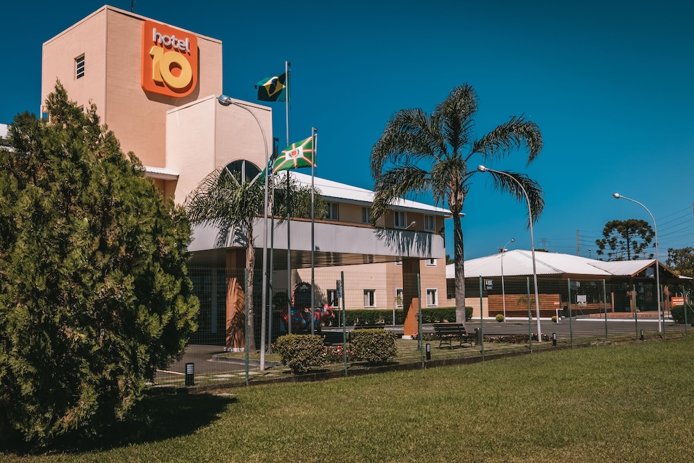 10 Curitiba Hotel 27/30