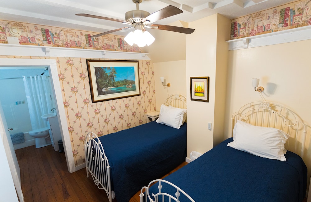 The Heirloom Inn 33/46