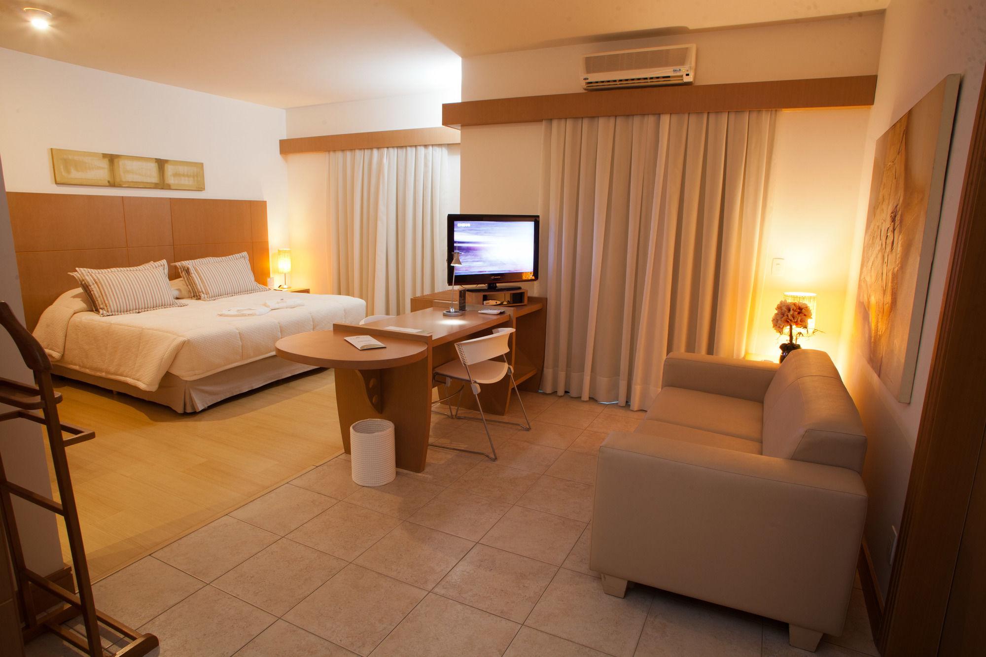Super, Luxury, Suite