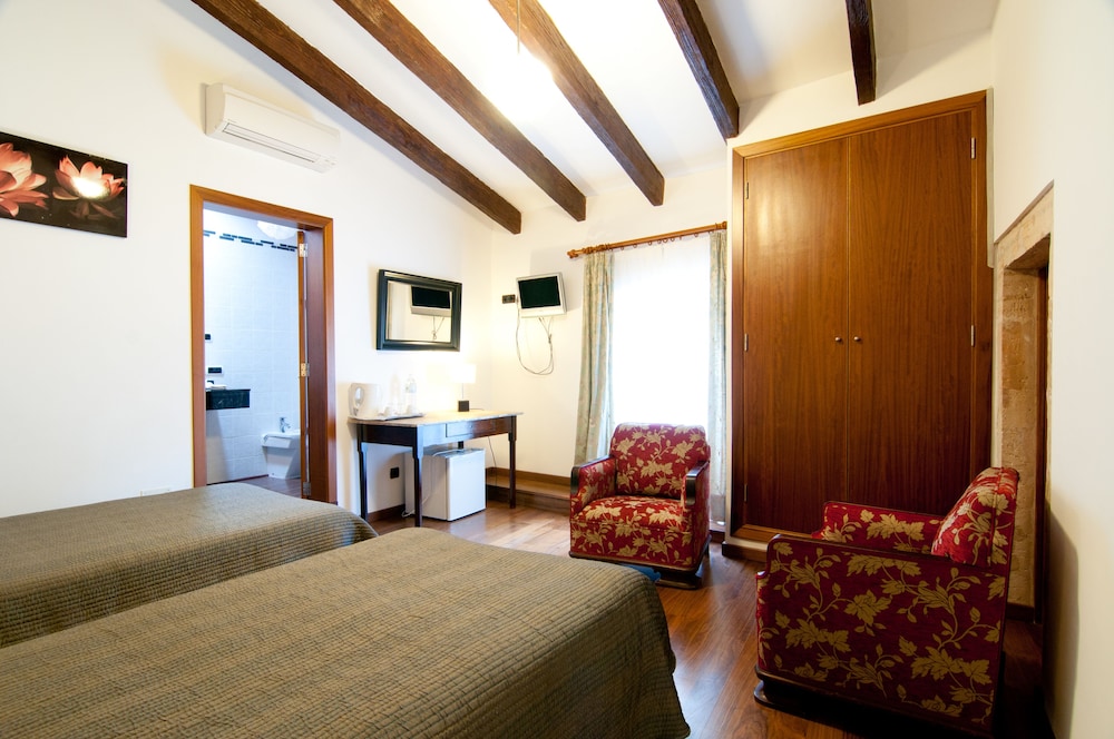 Hotel Segles 43/74