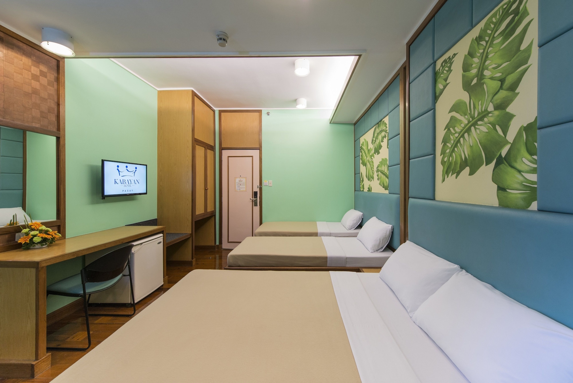 Team, Queen and Twin Beds