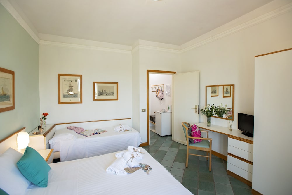 Hotel L Approdo 24/78
