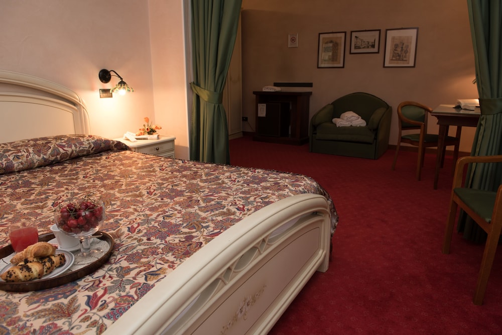 Hotel Tessarin 8/62