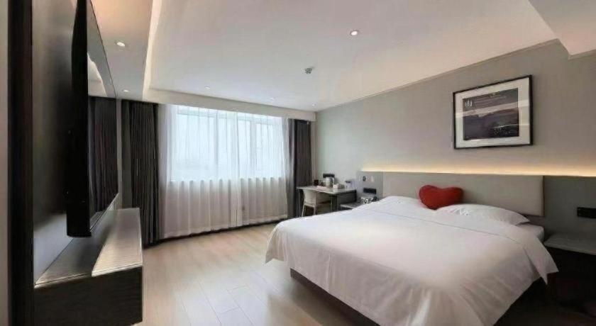 Thank Inn Plus Hotel (He'nan Zhoukou Chuanhui District Red Star Macalline) 27/49