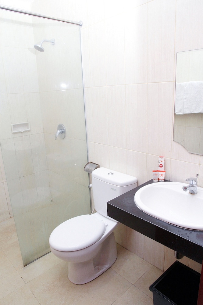 Oyo 920 Gajah Mada Hotel 21/35