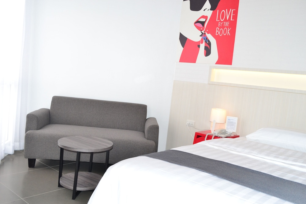 Flipper Lodge Hotel Pattaya 12/48