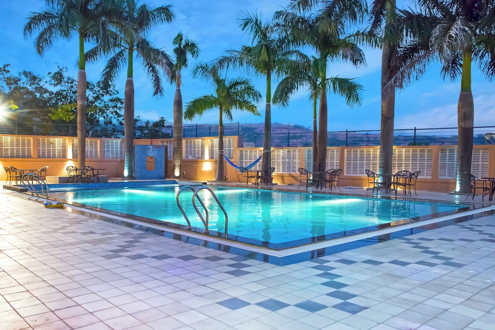 7 Apple Resorts 52/56