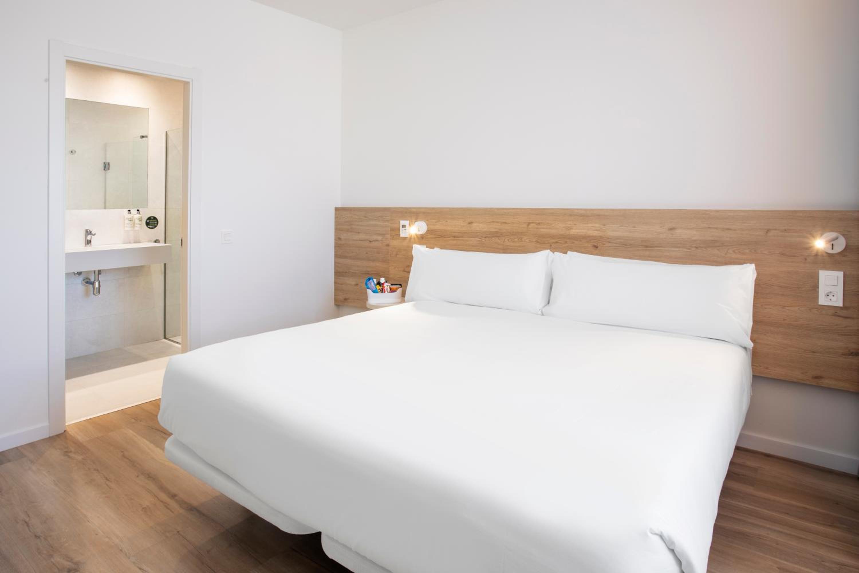 غرفة سوبيريور بسرير مزدوج، B&B HOTEL Ecija 6/9