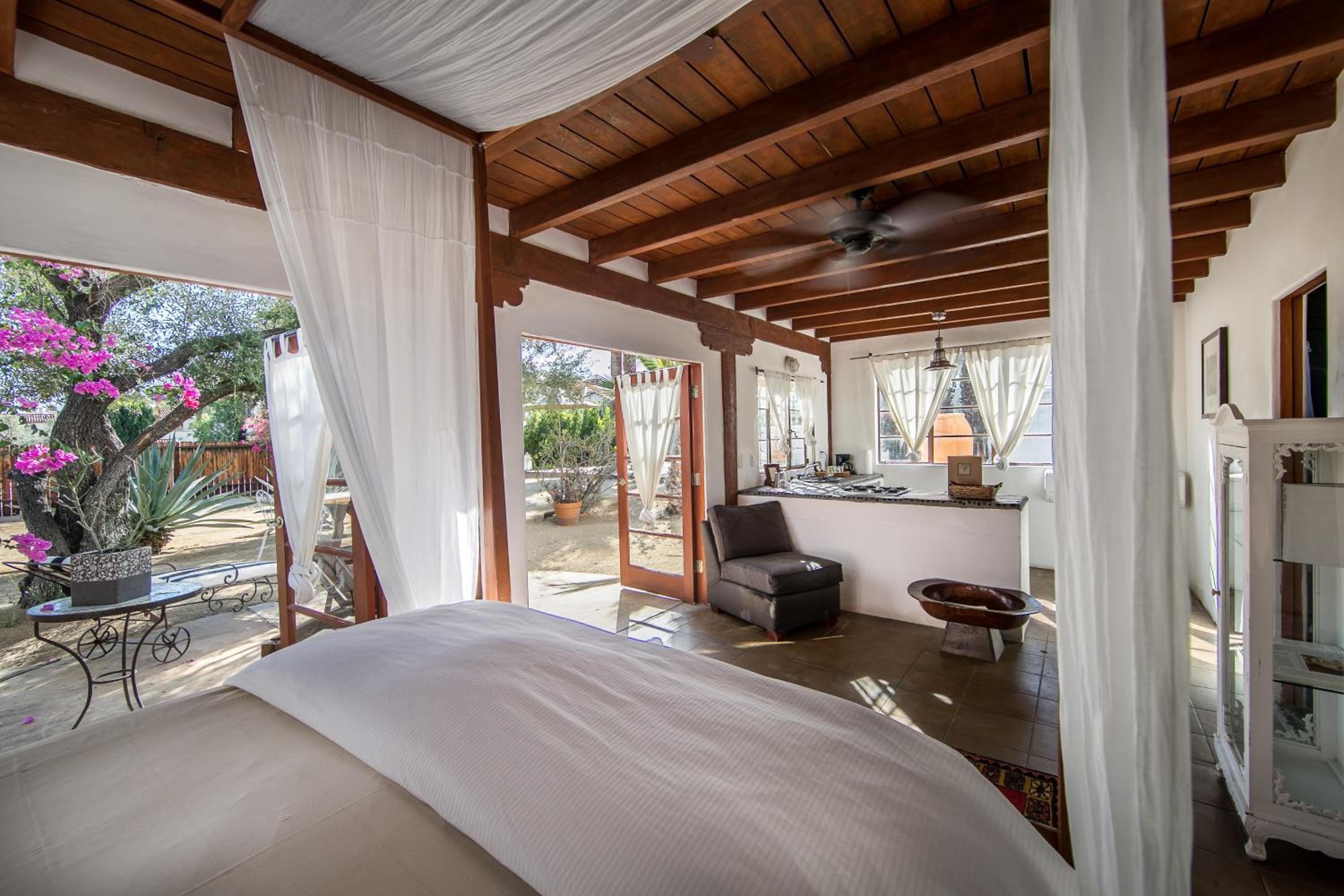 Mykonos, Suite, Queen Bed