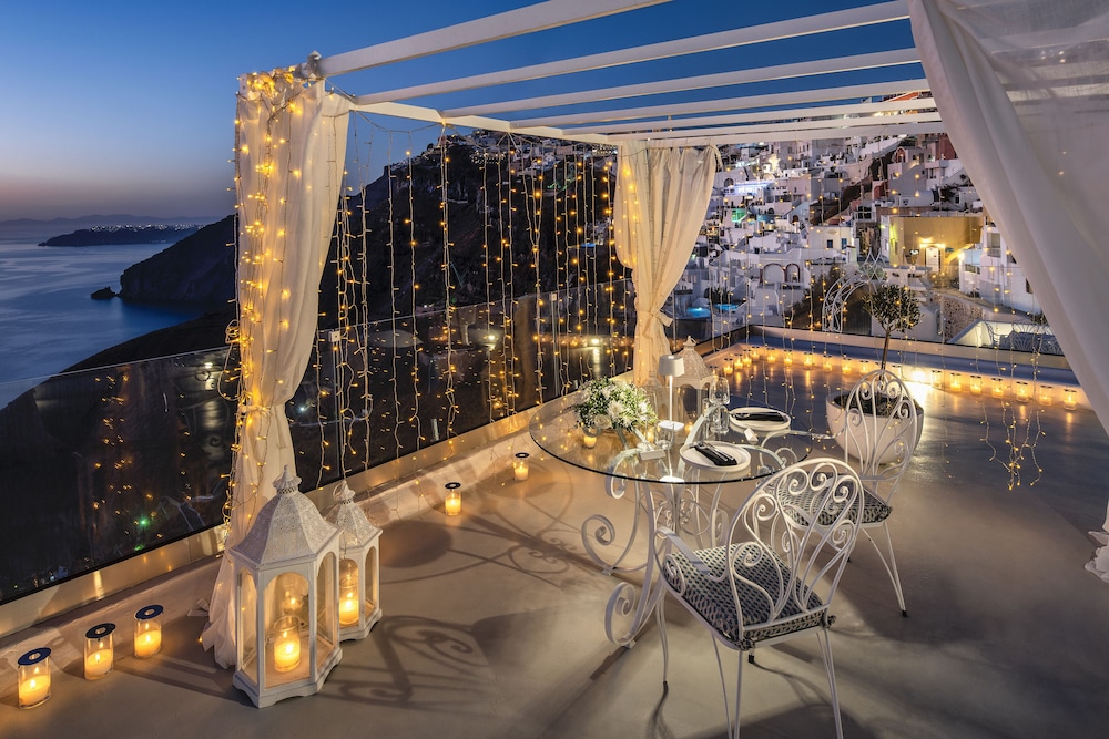 Athina Luxury Suites in SANTORINI