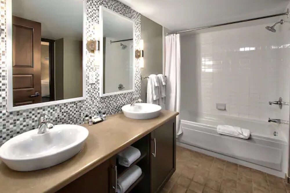 Blue Mountain Resort Mosaic Suites 49/50