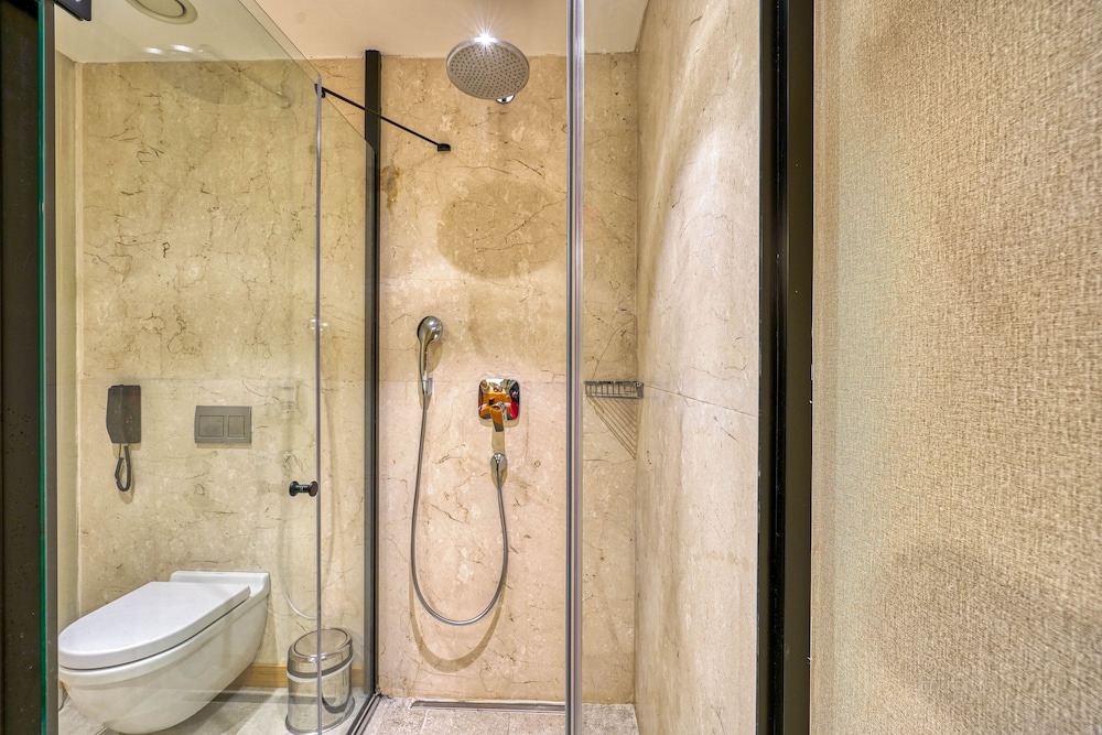 G Beyond Residences & Villas 46/50