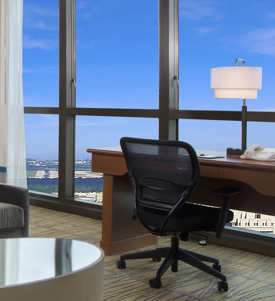 DoubleTree by Hilton Hotel Miami Airport and Convention Center 61/81