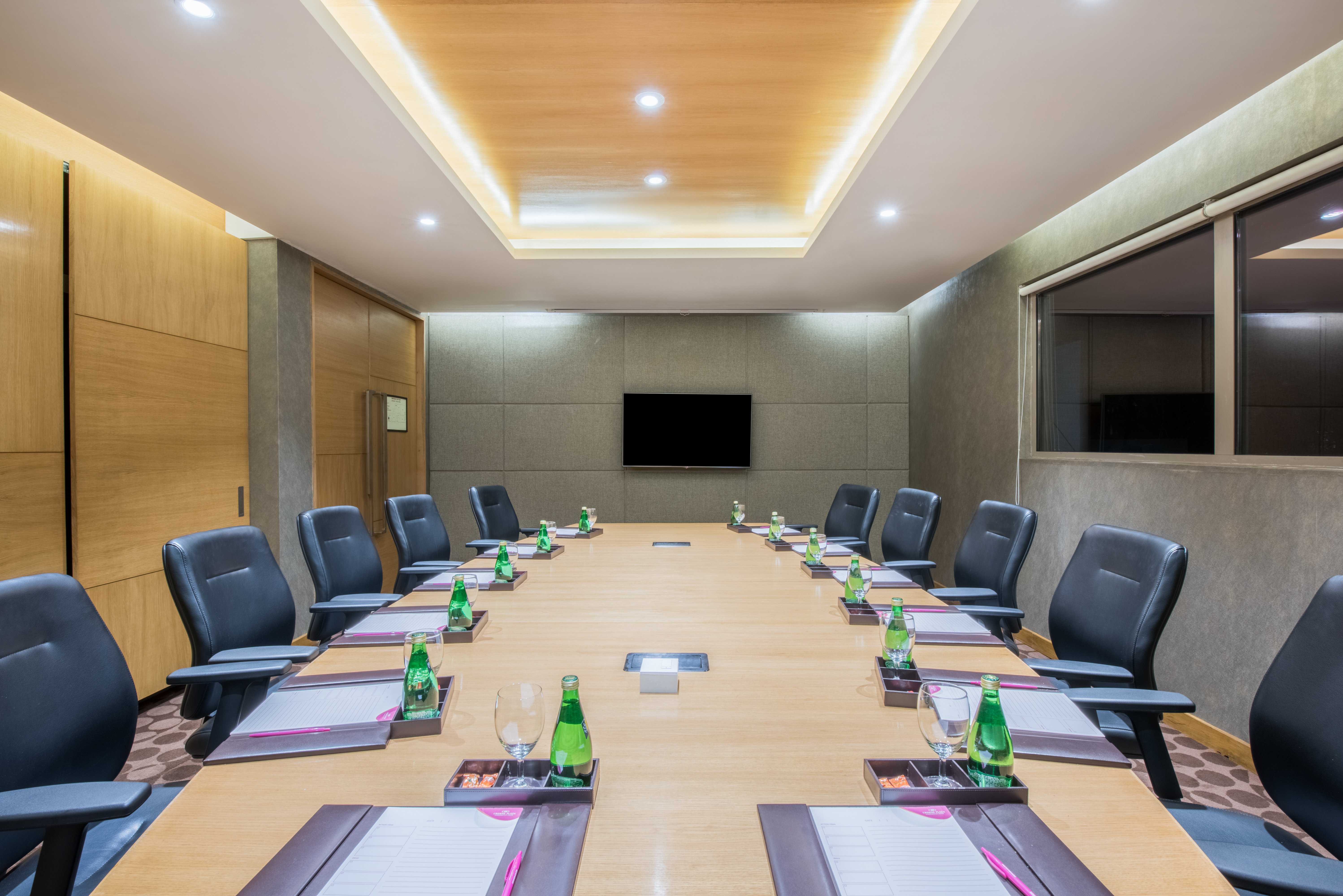 Crowne Plaza Ahmedabad City Centre 58/70