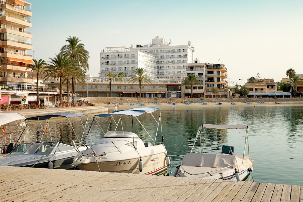 Sunprime Waterfront - Adults Only 30/36