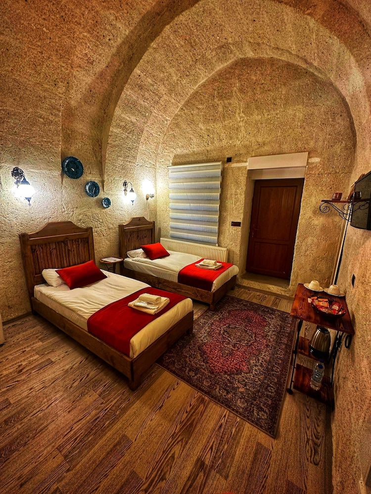 Sakli Cave House 9/100