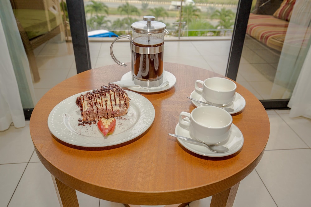 Ela Beach Hotel And Apartments 30/32