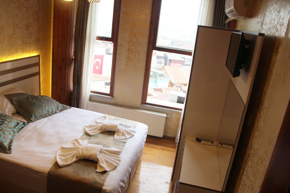 Theodian Hotel 44/74