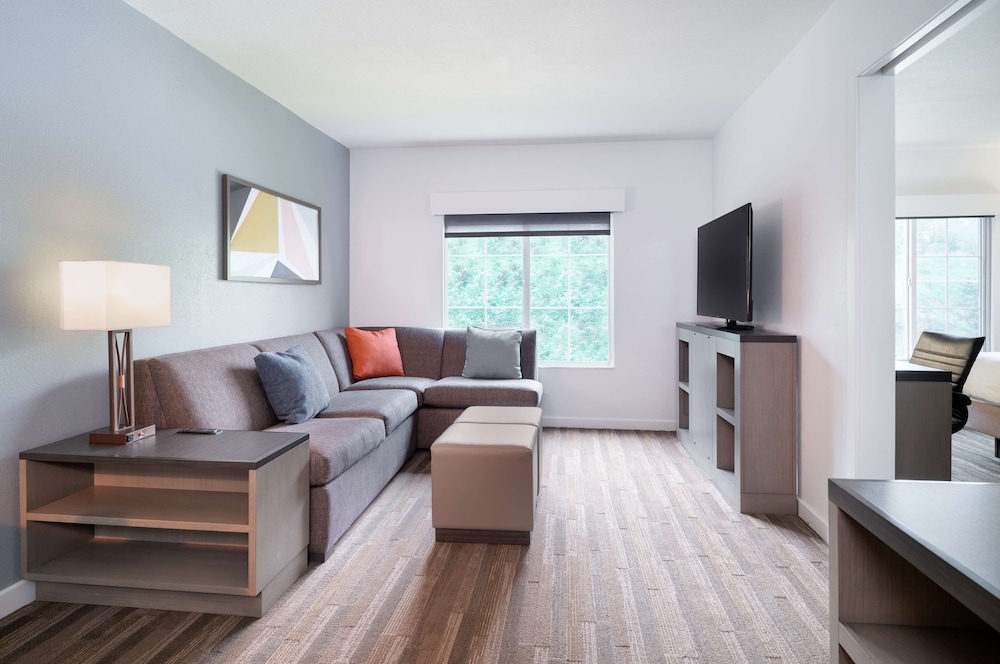 HYATT house White Plains 42/74